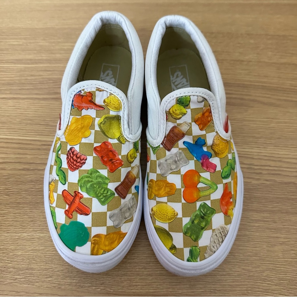 VANS Haribo Gummy Bears Girls White Graphic Sneakers Size 2 1/2 Youth Skate Fun